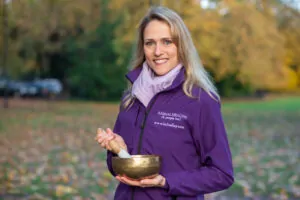 Read more about the article Using Singing Bowls For Energy Healing